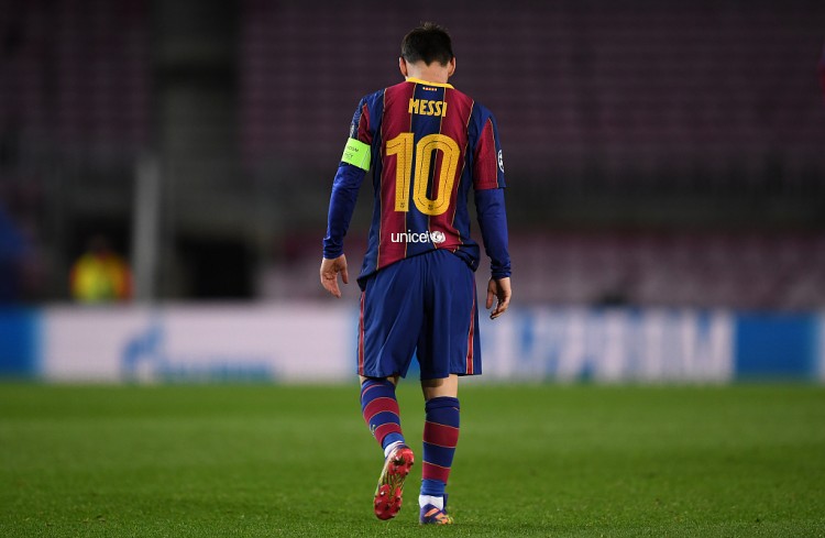 诺坎普球场近14粒直接任意球破门,其中12粒由梅西打进