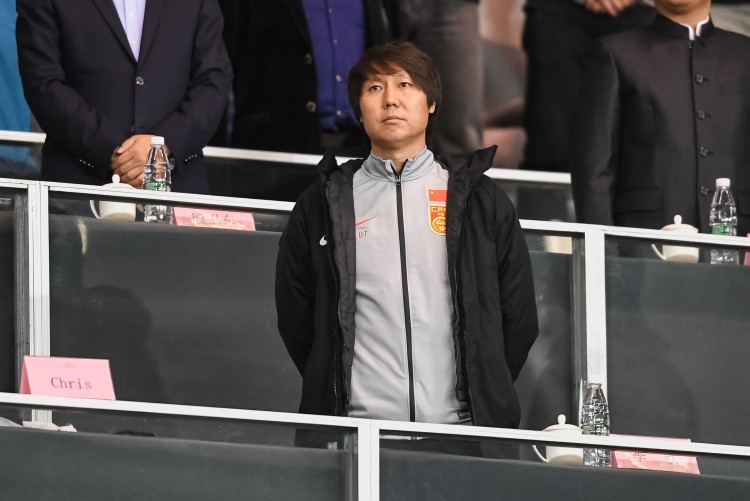 李铁：国足球员体脂都在10以下 中国足球靠骂是骂不出去的