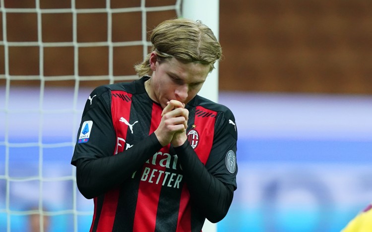 罗马诺:法兰克福准备再次报价海于格,此前的700万欧报价已被拒