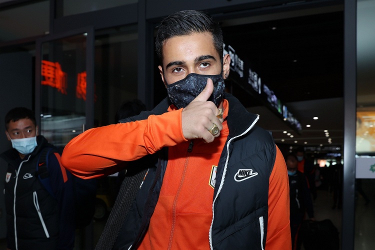 山东泰山外援前锋莱昂纳多租借加盟河北队,租借费350万元