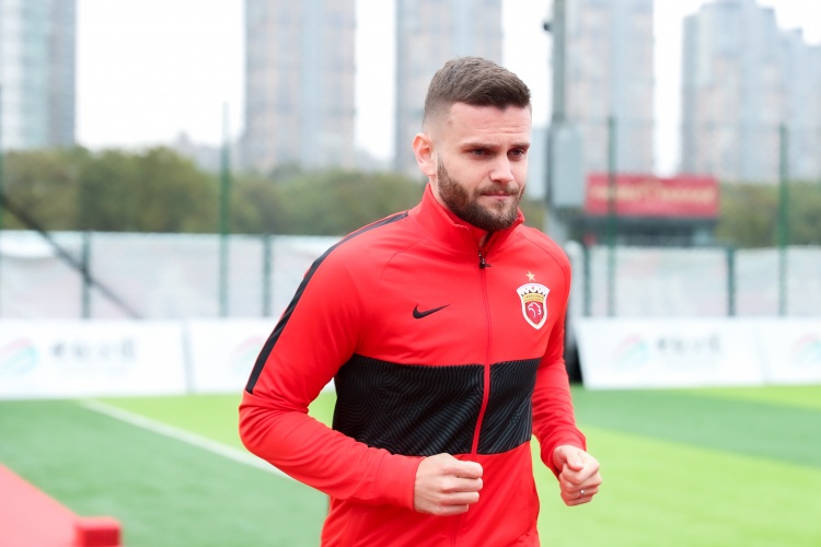 记者:海港外援迈斯托罗维奇回归,能否赶上下一阶段需看恢复情况