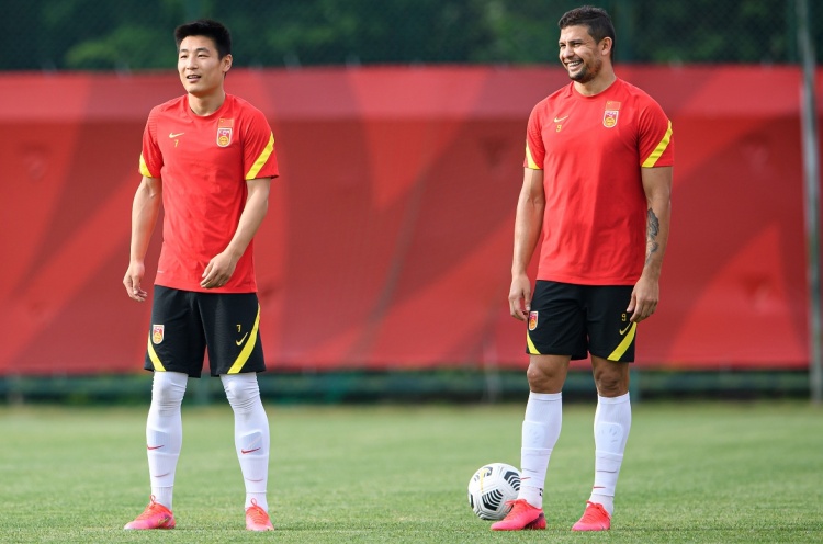 国足本期名单31人平均身价74.6万欧,艾克森400万欧最高