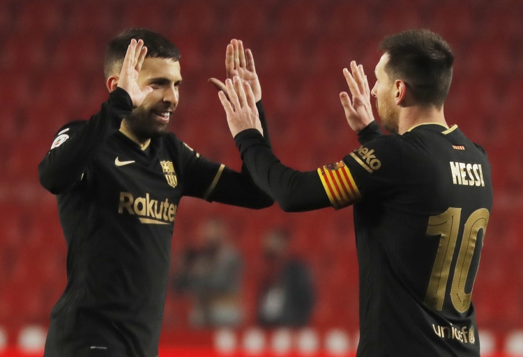 阿尔巴告别梅西:很荣幸与你共事9年,祝你的新旅程一切顺利