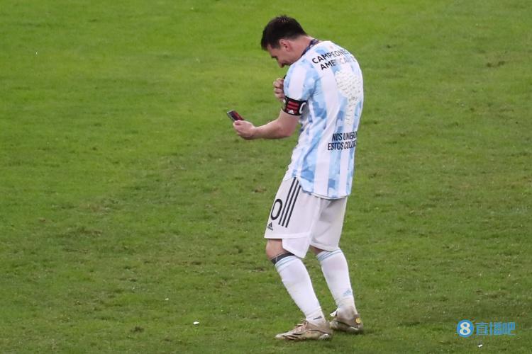 世体:梅西仍在评估PSG的报价 肖像权和赞助商问题需讨论