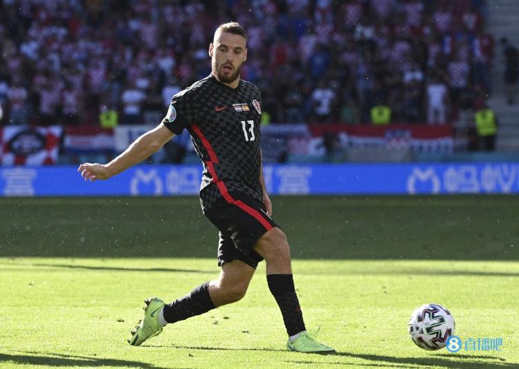 记者：米兰可能近日敲定弗拉西奇，或强制性先租后买总价3000万欧