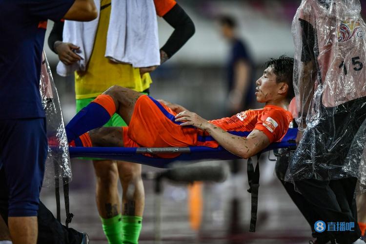 北青：金敬道左脚脚腕旧伤复发，能否参加国足12强赛备战成疑
