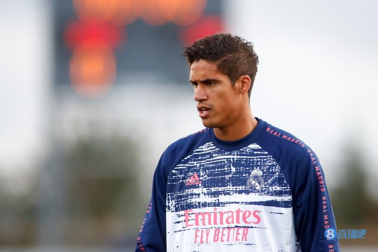 跟队记者：瓦拉内已通过体检，曼联将于明日官宣