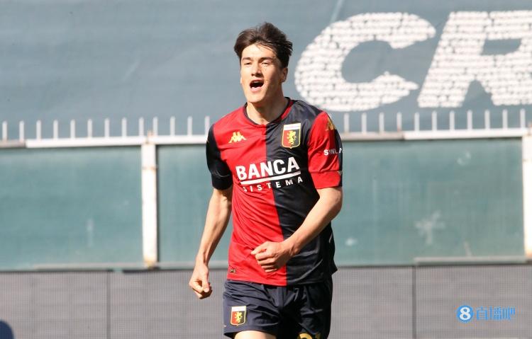 罗体：确定加盟罗马，绍穆罗多夫乘飞机前往葡萄牙参加全队集训