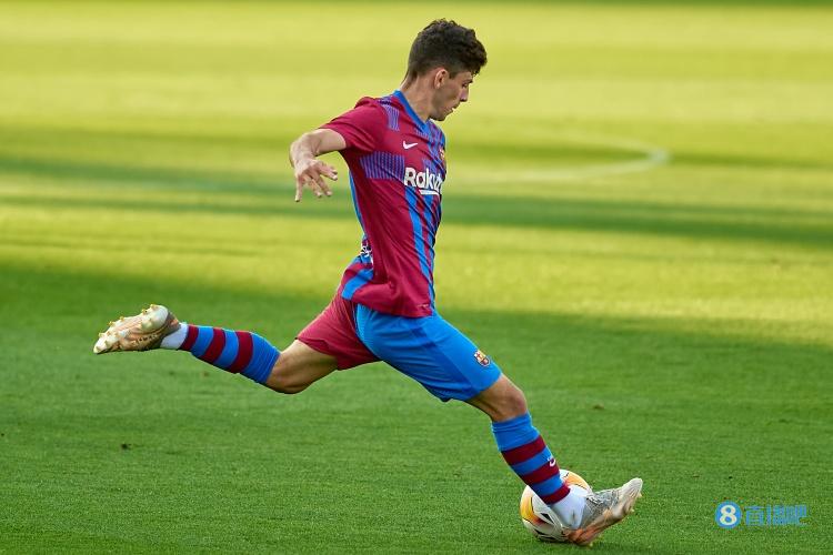 德米尔:为巴萨这样特别的俱乐部上演首秀是一份荣耀