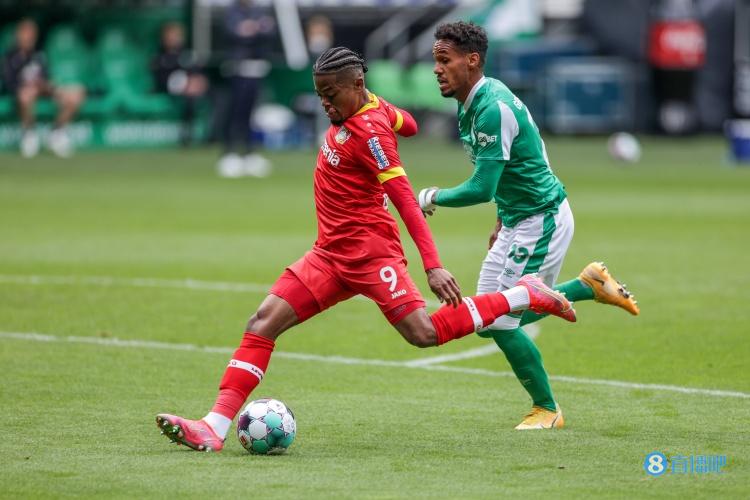 官方:阿斯顿维拉签下药厂边锋莱昂-拜利,转会费3000万镑