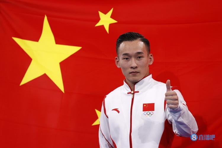 肖若腾：我是罗森内里我支持AC米兰，这几年里我们过得异常艰难