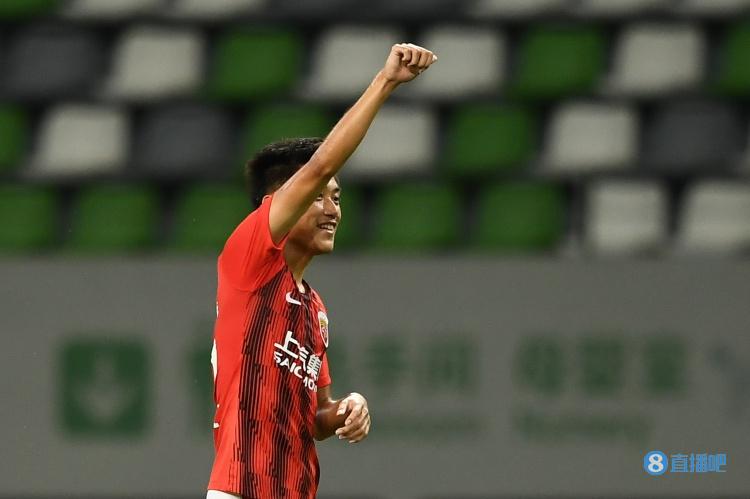 半场-张华晨头槌杨世元破门 上海海港暂2-0大连人
