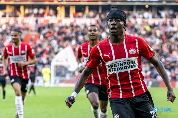 镜报:热刺想签回马杜克被要价4000万镑,球员三年前转投埃因霍温