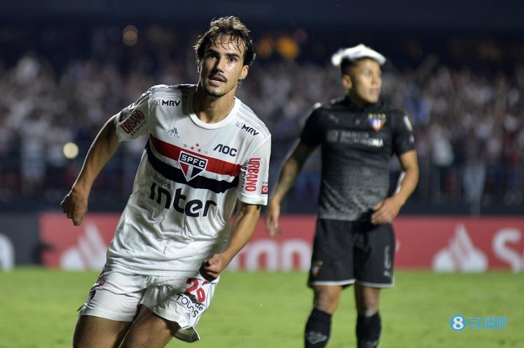 记者：热刺开出1200万美元报价，求购圣保罗前腰伊戈尔-戈麦斯