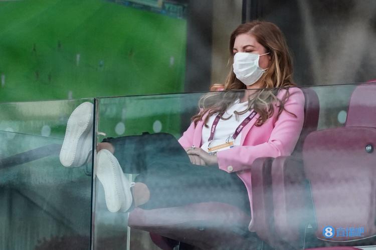 西汉姆副主席谈梅西离队:他是台烧钱机器 巴萨像乞丐多过像国王