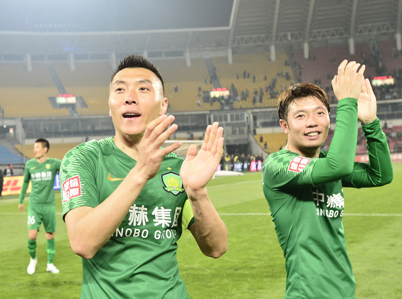 记者：于大宝与李磊带伤出战申花，国安有打不死的精神