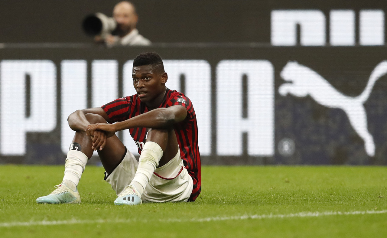 记者：米兰无意出售莱奥，球队对他的天赋很有信心