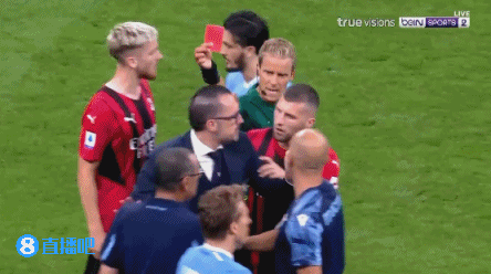 情绪激动，拉齐奥主帅萨里终场哨响后被出示红牌