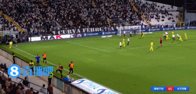 连追两球反超比分！德里赫特禁区内抽射破门