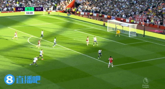 都是亨利附体!阿森纳三名球员进球后全部滑跪成功✌️