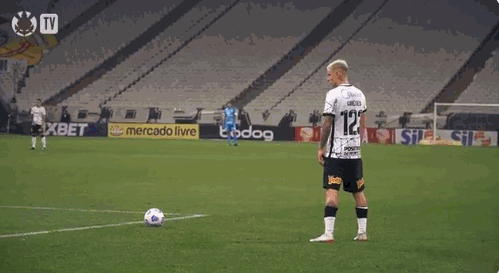 首秀便任意球破门!格德斯第85分钟进球助科林蒂安战平对手