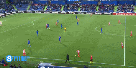 逆境还得看苏牙！苏亚雷斯右脚停球左脚抽射破门一气呵成