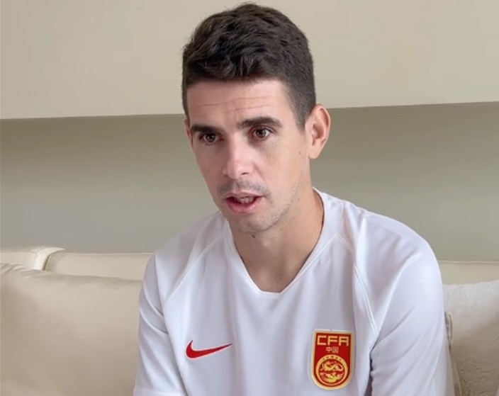 奥斯卡支招中国队:注意盯穆伊,一定要踢出团队足球