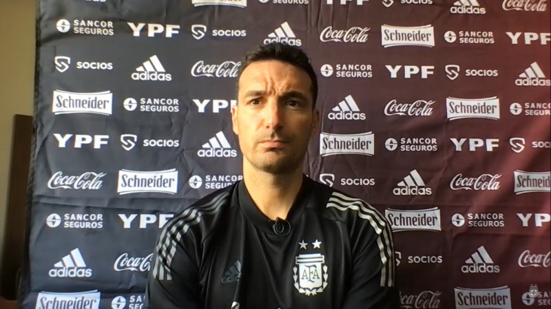 斯卡洛尼:梅西的情况很好,我们将在训练中百分百确定他的状态