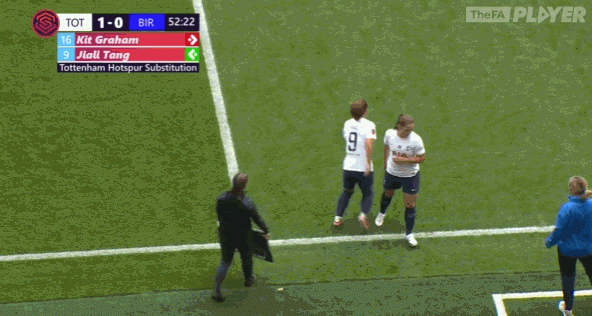 唐佳丽代表热刺女足替补登场，迎英超首秀！