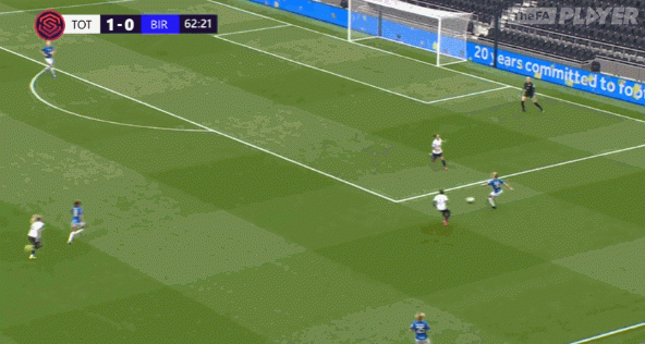 威胁十足！唐佳丽连续两脚射门皆擦着立柱偏出！