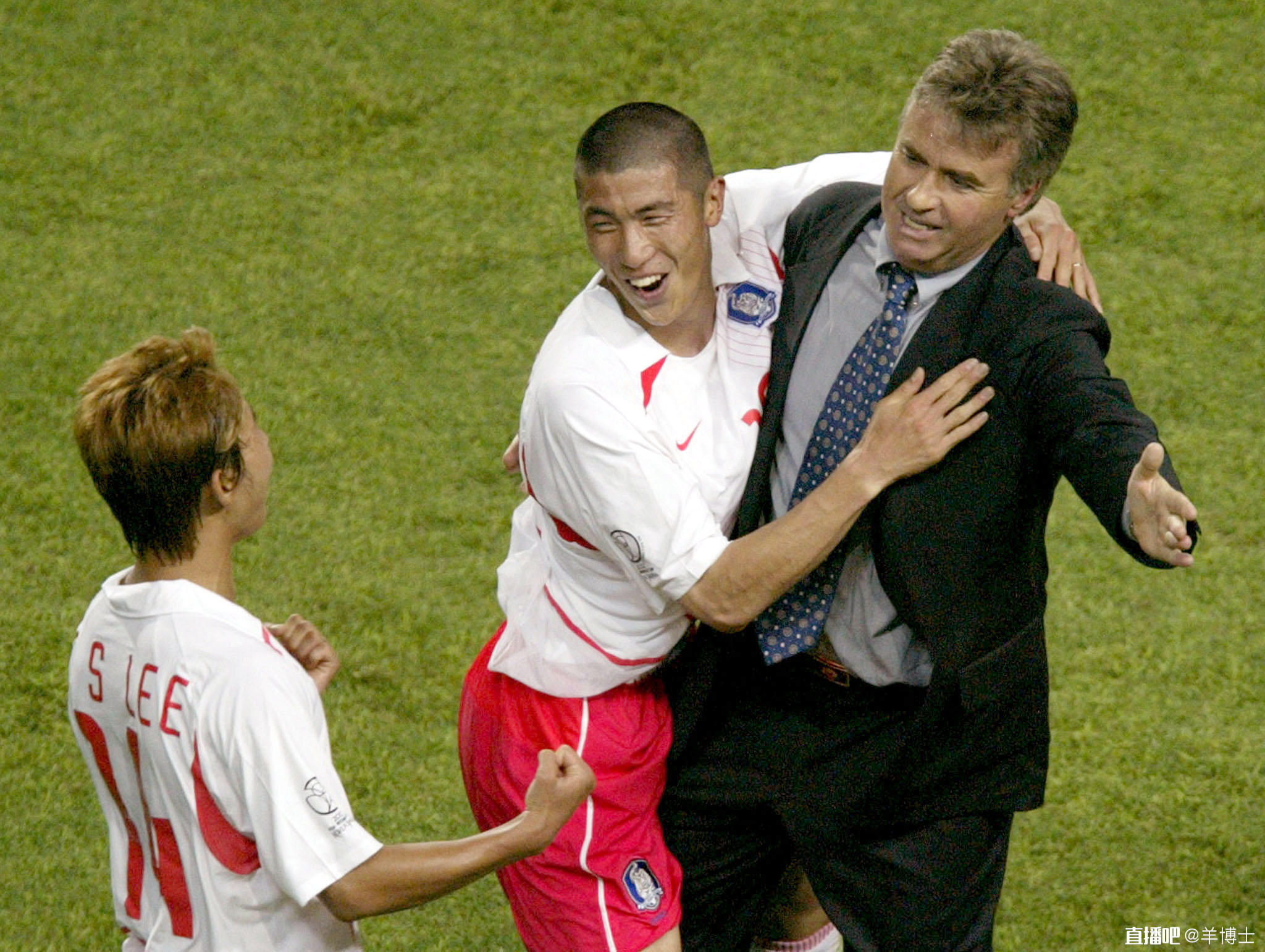 74岁希丁克退休!他在韩国和中国的执教故事,为何如此不同