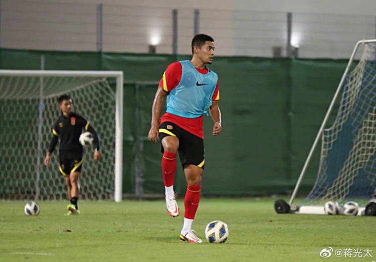 蒋光太发微博晒训练照:一如既往地给出100%的努力