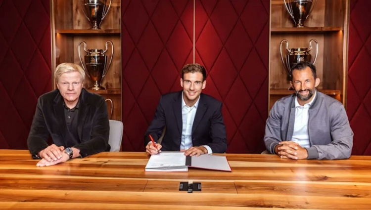 德媒：格雷茨卡是首位在赫内斯休息室续约的球员，年薪1800万欧