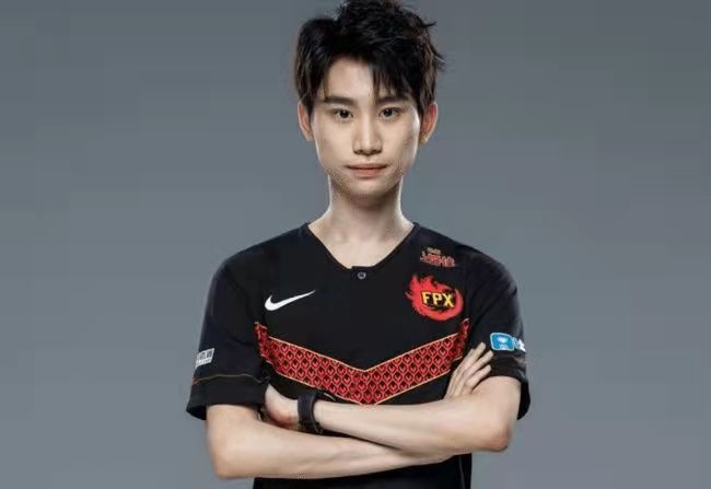 Doinb：我今天来玩AP大嘴的，16级一打五