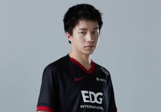 EDG大名单仅出6人 韩网为厂长鸣不平：这就是传奇选手的待遇？