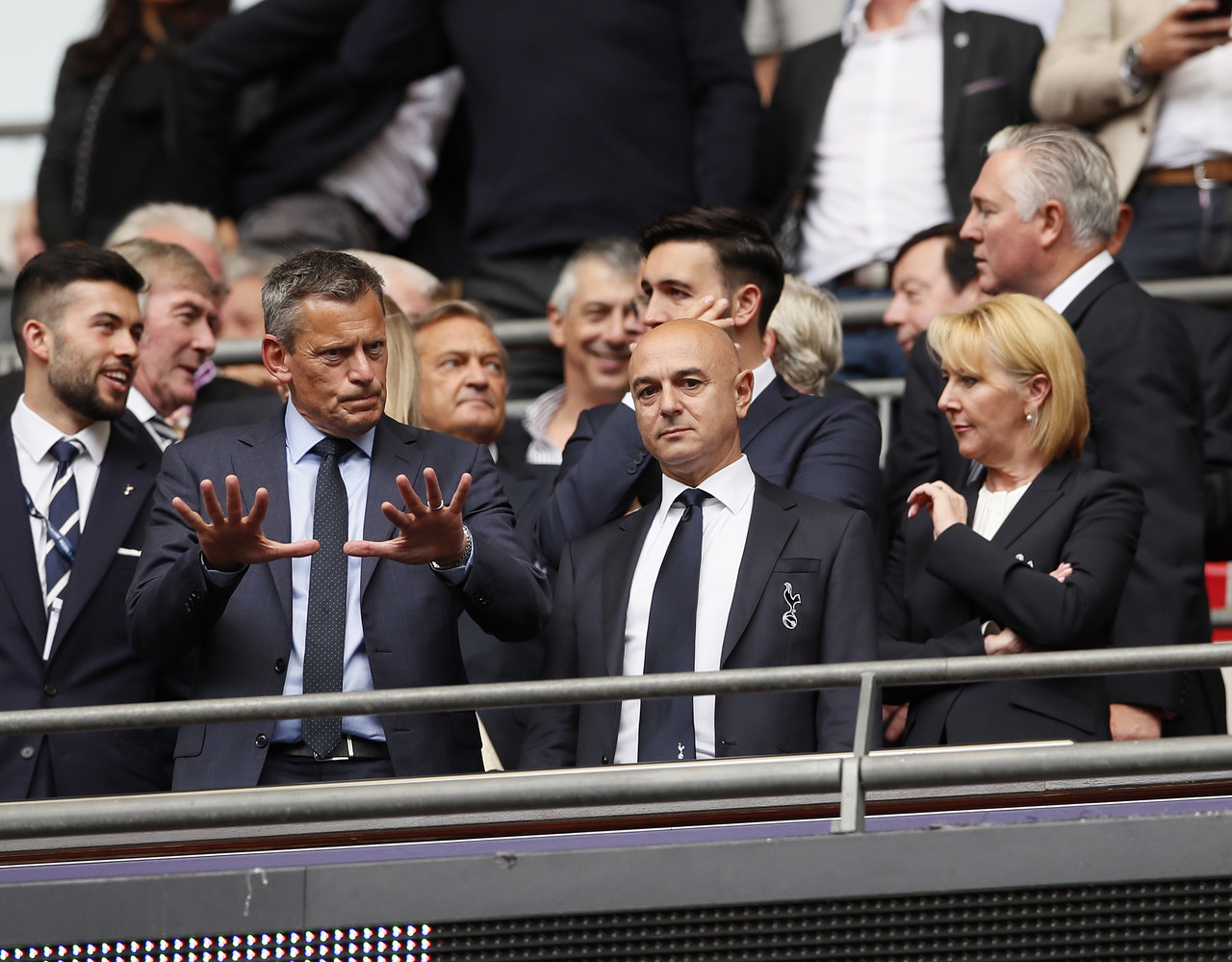 标晚:列维当选ECA董事会成员,他获得红军红魔枪手的支持