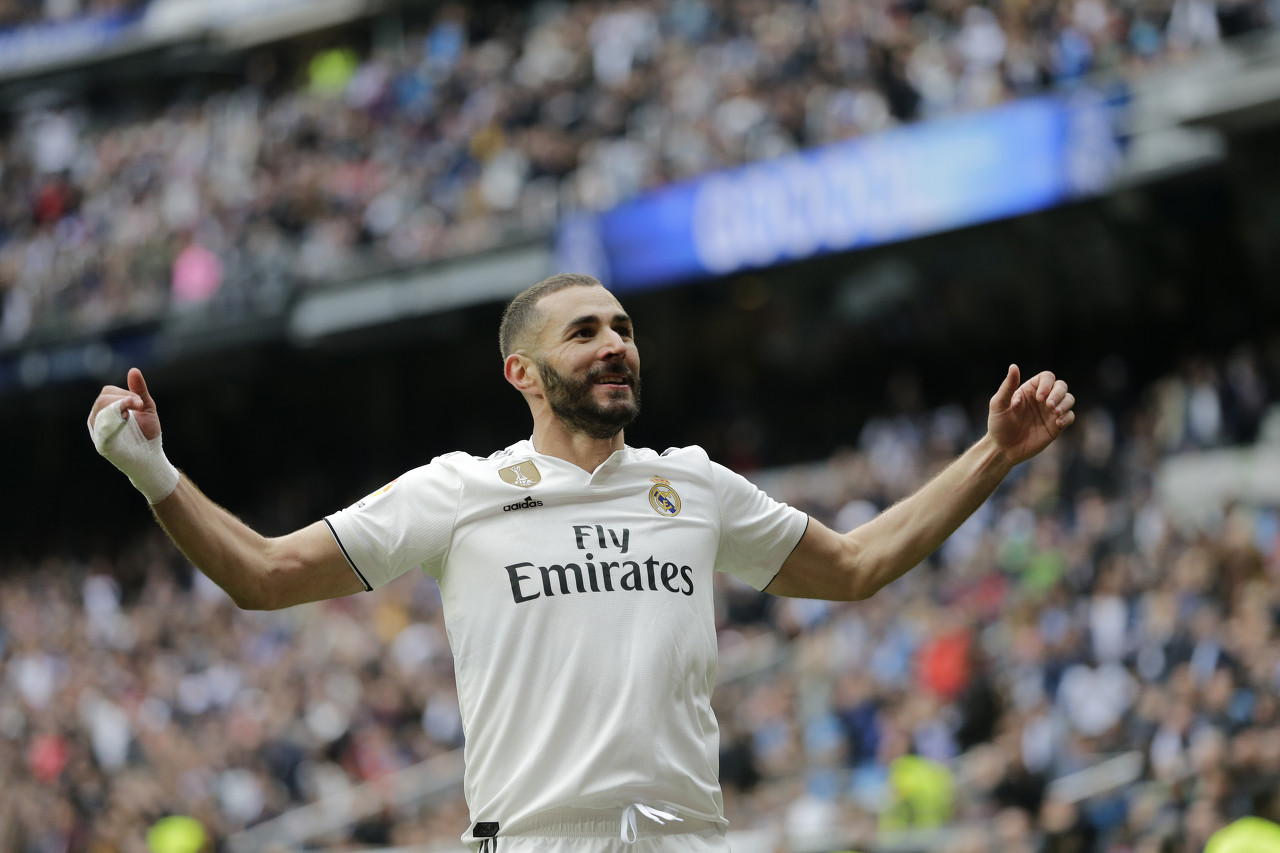 前6轮西甲直接参与13球,本泽马是梅罗之后第一人