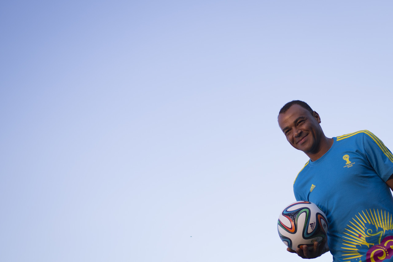 卡福:梅西在阿根廷总是要承受着压力,当他在场上时就是主角