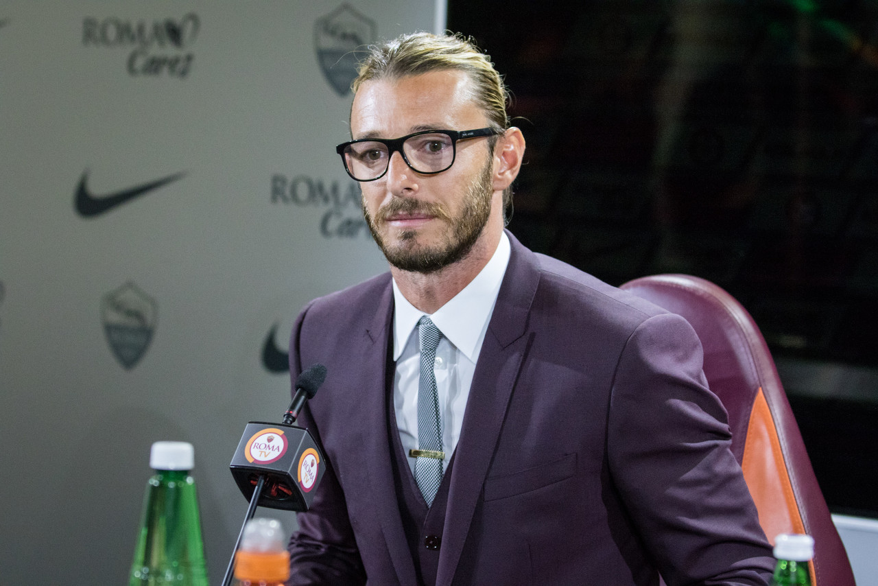 巴尔扎雷蒂：我从未怀疑过德里赫特，他的表现是球队重建的关键