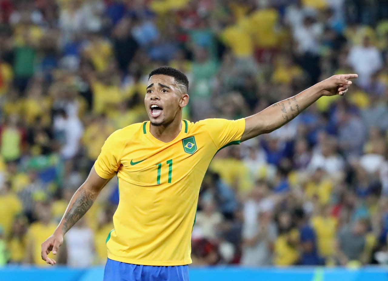 电讯报:为缓解矛盾,英国政府考虑放宽对英超球员的红名单限制