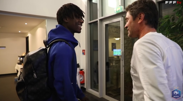 巴黎人报:卡马文加将向雷恩166名工作人员赠送皇马球衣