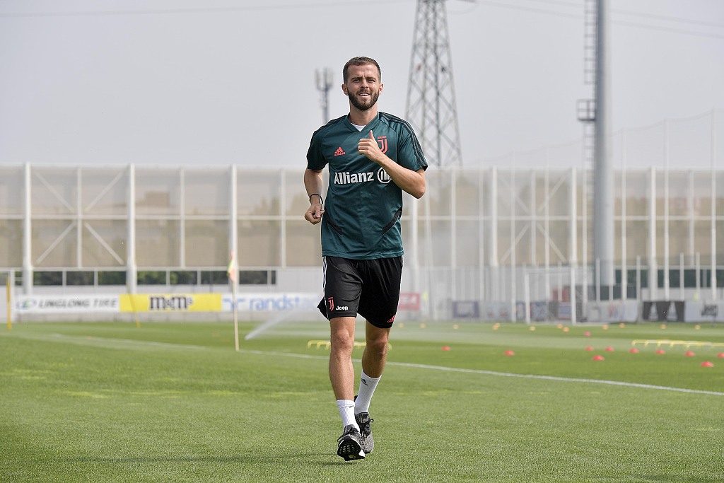 皮亚尼奇：今夏确实与尤文接触过，我很想重返尤文