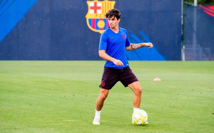 每体:转会谢菲联失败,巴萨正在研究如何安排科拉多