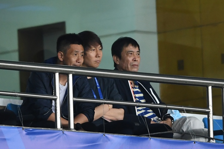 记者:足协在尽力争取11月的12强主场资格,选择苏州概率最大