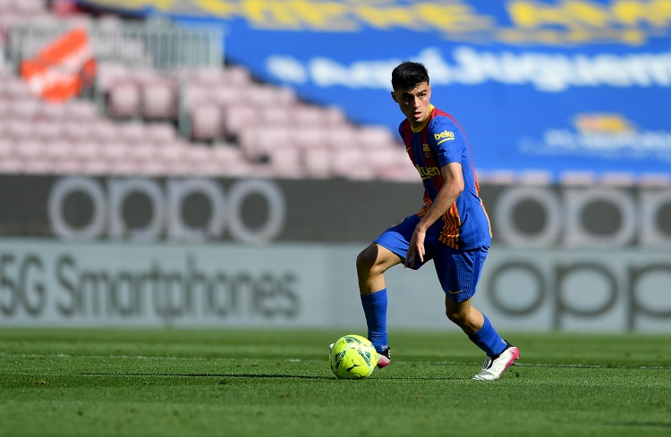 世体：2020年夏季拜仁曾4000万欧报价佩德里，巴萨拒绝出售