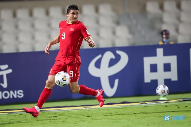 北青:国足历史战绩不怵澳大利亚 穿红色球衣寓意“开门红”