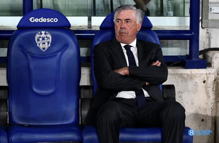 安切洛蒂:阿扎尔虽然没有进球,但他和本泽马配合得很好