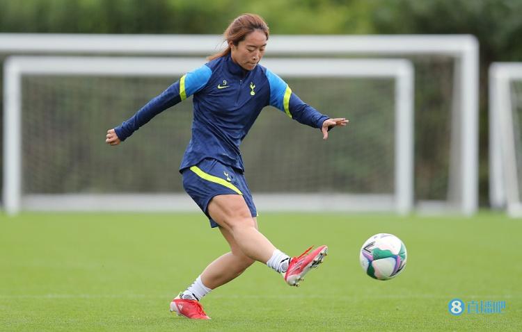 唐佳丽替补，热刺女足英超首轮名单出炉