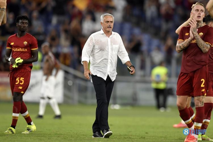 穆帅:我们不是任何冠军的候选 这个赛季不会是一条高速公路