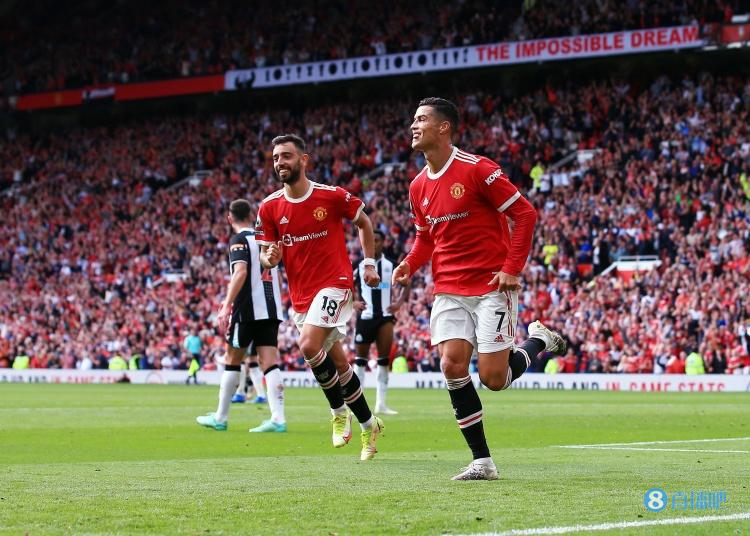 费迪南德感叹C罗回归首秀:表现梦幻,老特拉福德再次陷入疯狂